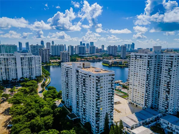 2780 NE 183rd St APT 1606, Aventura, FL 33160