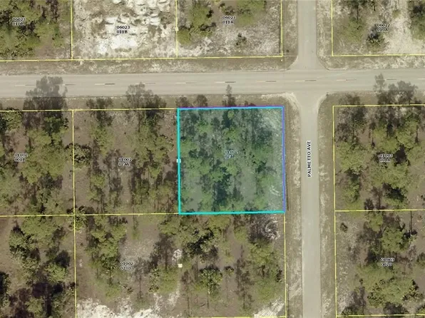 901 W 17th St, Lehigh Acres, FL 33972