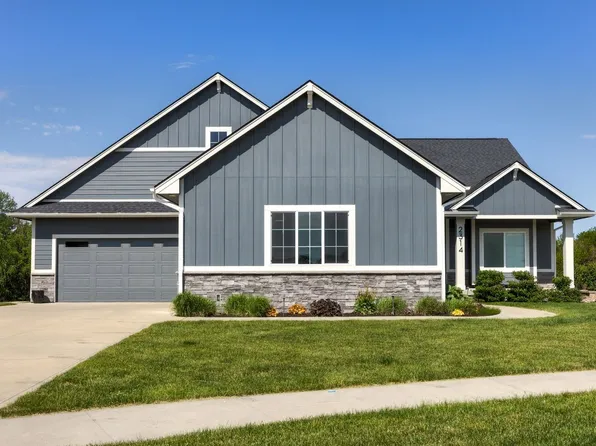 2314 Autumn Blaze Dr, Norwalk, IA 50211