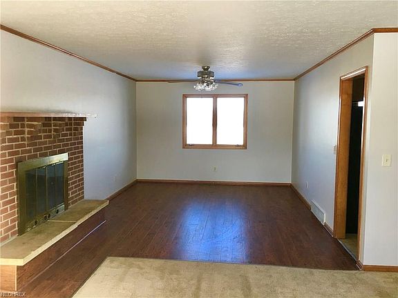 3rd image of 17 Taylor Blvd