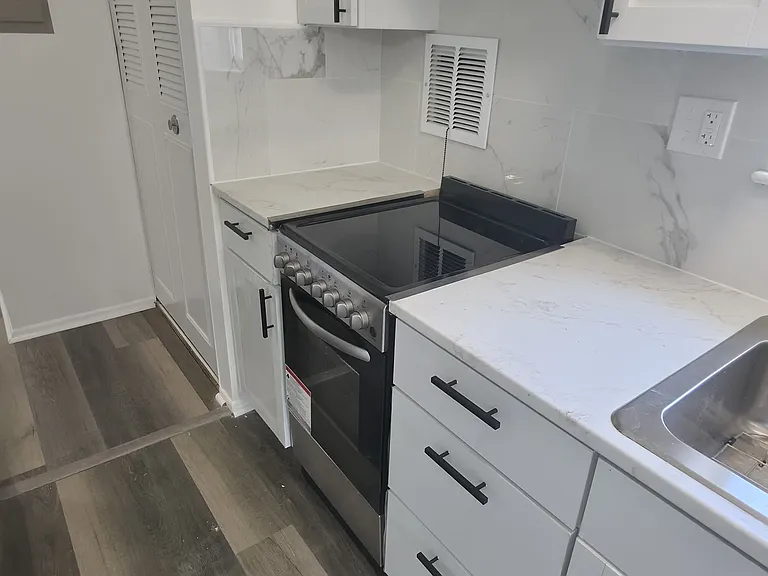 211 Birdseye St #2A — Photo 15