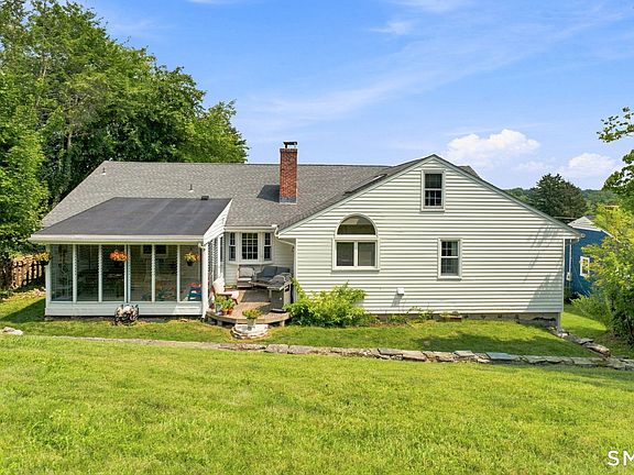 3rd image of 117 Brookmoor Road