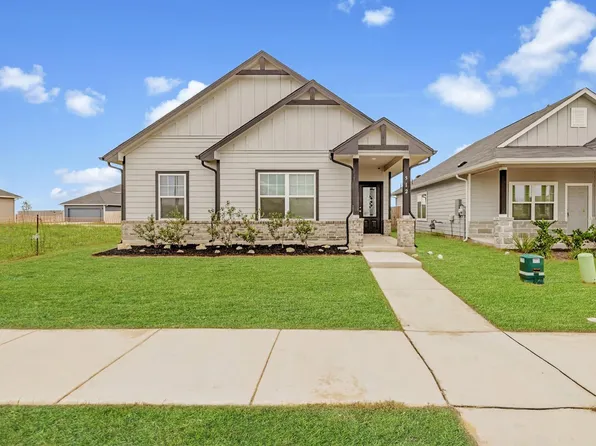 512 Timber Brook Dr, Hutto, TX 78634