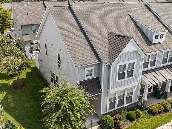 4th image of 8034 Rutland Village Dr