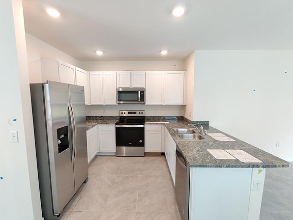 4th image of 36218 Canyonlands Dr
