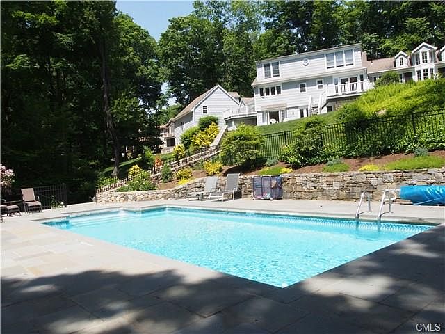 2nd image of 11 Smith Farm Rd
