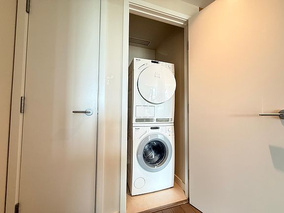 5th image of 5177 Brighouse Way #612