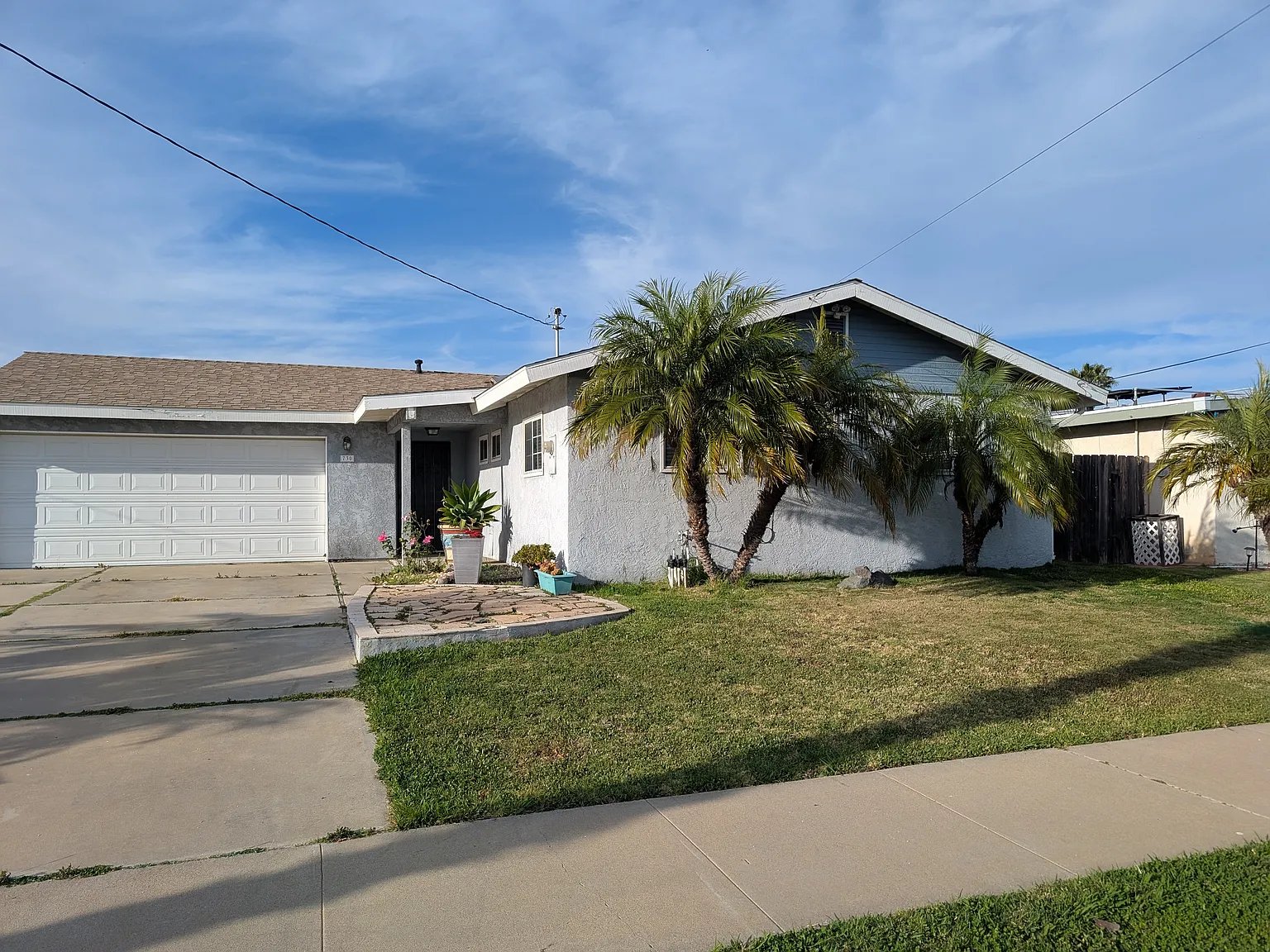 3 bed, 1369 sqft, $3,800 — Photo 1