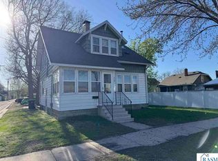 313 Range St, North Mankato, MN 56003