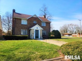 800 E Seneca Pl, Peoria, IL