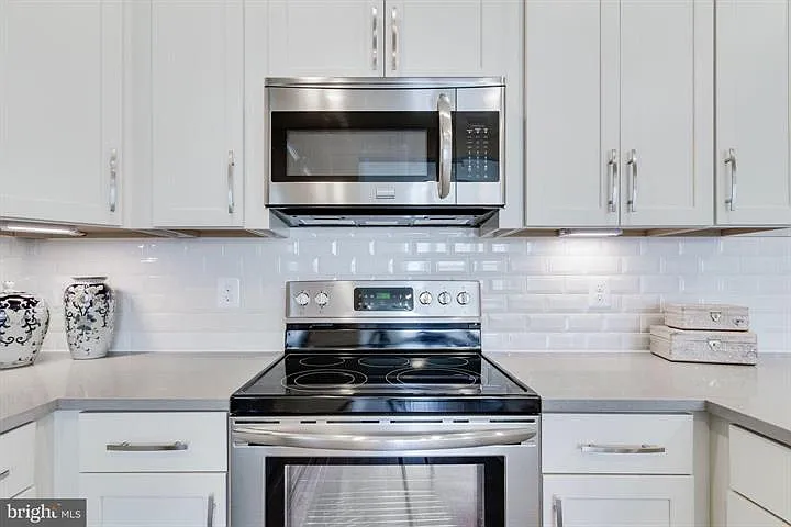 9703 Tealbriar Dr — Photo 15