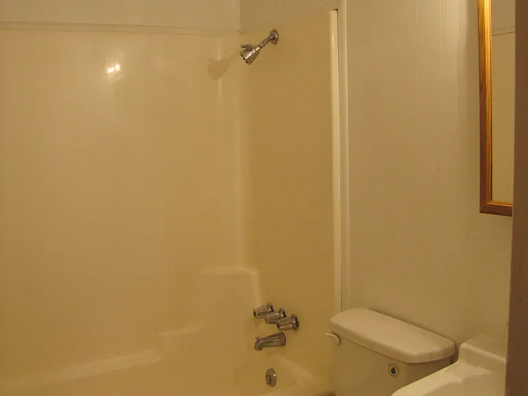 1305 Gilmore Cir — Photo 4