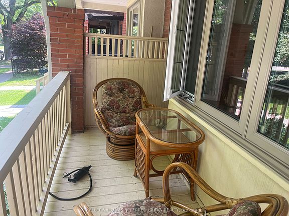 3rd image of 335 Roehampton Ave