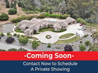 8654 Carolines Ridge Rd, Salinas, CA 93907