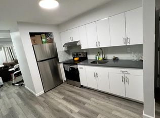 47 Swan Ln, Levittown, NY