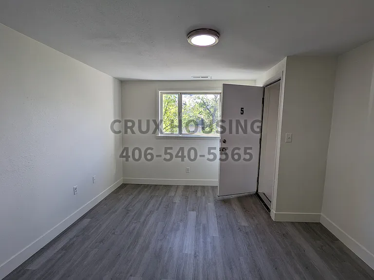 621 6th Ave N #5 — Photo 4