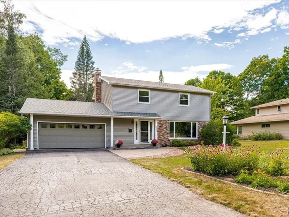 1947 Hartley Rd, Duluth, MN 55803