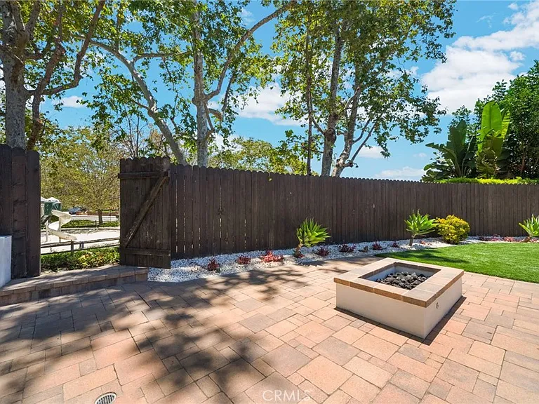 24122 Oro Grande Ln — Photo 31