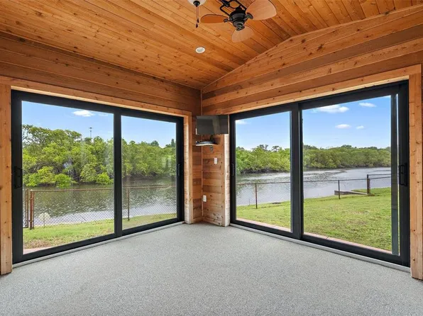 1721 Allens Creek Dr, Clearwater, FL 33764