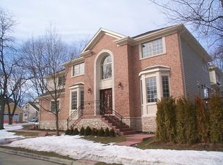 767 Division St, Barrington, IL 60010