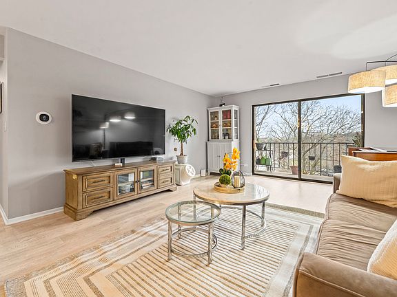 4th image of 2150 Valencia Dr APT 314A