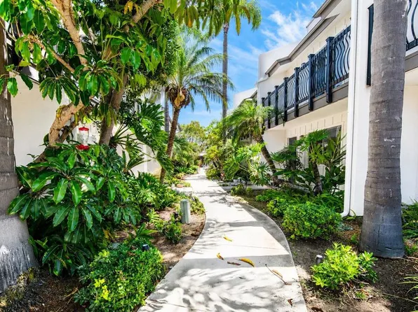 2826 Unicornio St Unit A, Carlsbad, CA 92009