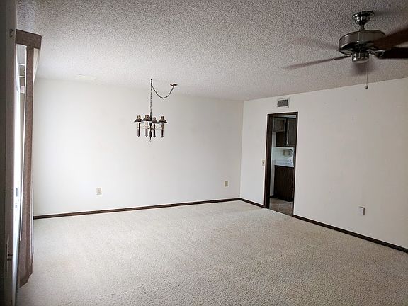 2nd image of 9546 W Willowbrook Dr