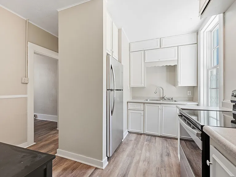 401 Rose St #1 — Photo 7