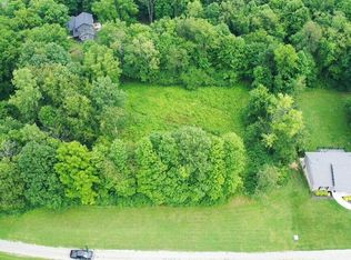 937 Willow Rd, Springfield, OH 45502