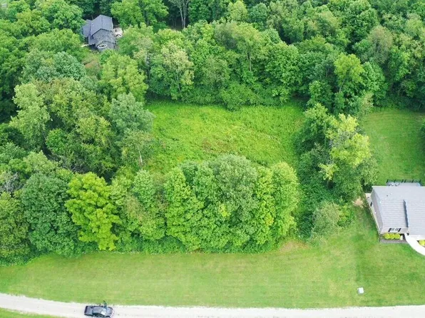 937 Willow Rd, Springfield, OH 45502