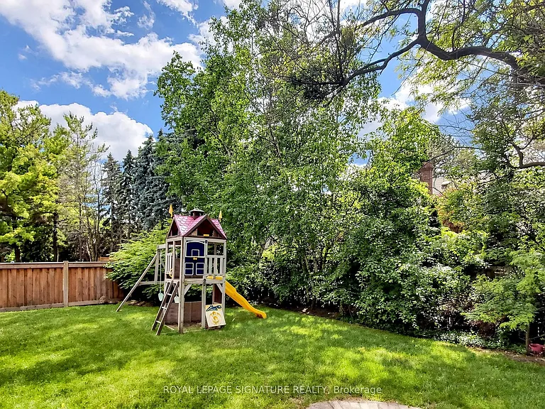 164 Banbury Rd — Photo 49