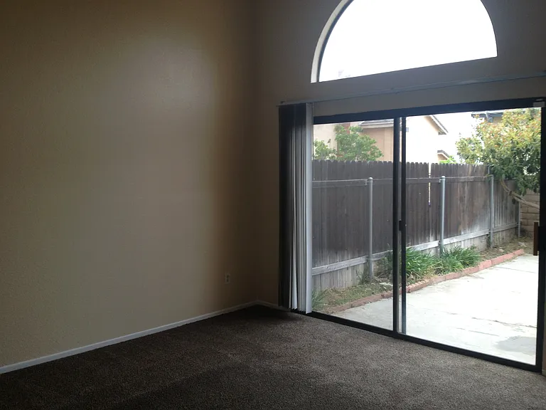 17135 Cambria Ave — Photo 5