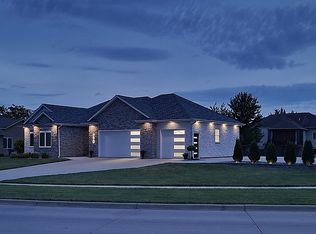 790 Black Bear Bnd, North Liberty, IA 52317