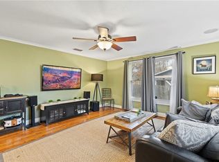 8313 Bowling Green Dr, Austin, TX 78757