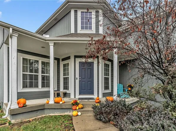 577 E Mockingbird St, Gardner, KS 66030