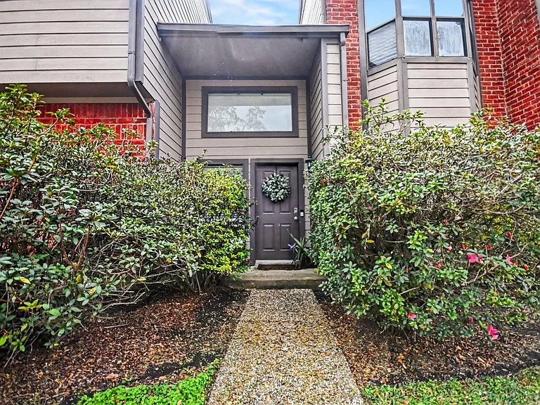 7447 Cambridge St #73 — Photo 1