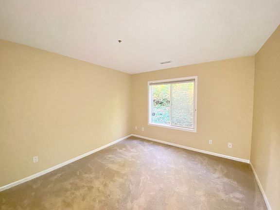 4th image of 420 Bellevue Way SE APT 203