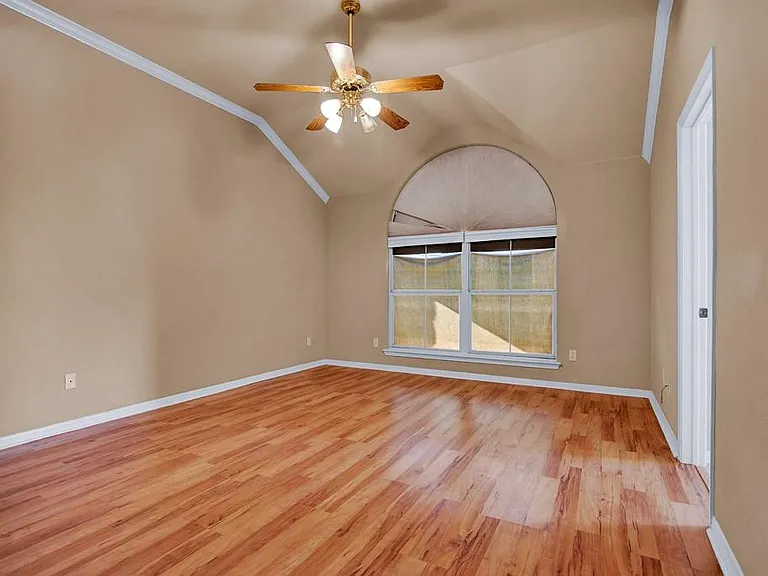 1901 Dapplegrey Ln — Photo 11