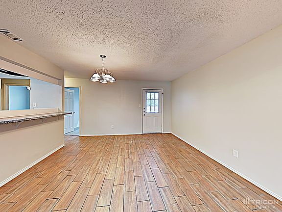 5th image of 3811 Indian Wells Dr