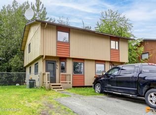 7676 Snow View Dr, Anchorage, AK 99507