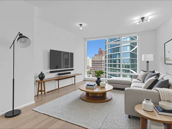 30 Riverside Boulevard 22F image 1 of 33