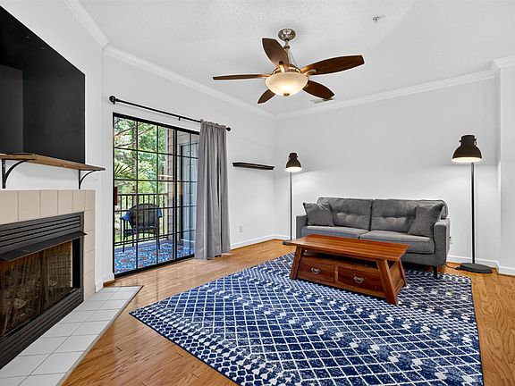 2nd image of 204 Sterling Oaks Dr #204