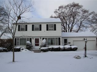 105 Carol Dr, Rochester, NY 14617