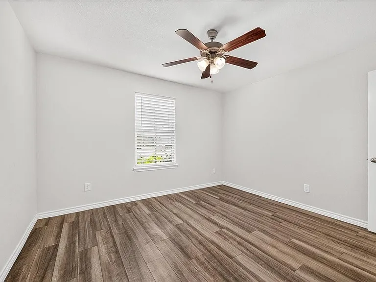 7826 Bullrider Dr — Photo 31