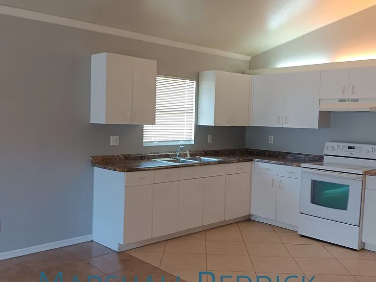 616 Santa Barbara Blvd — Photo 5