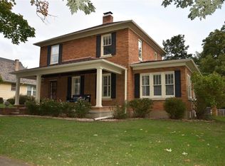 214 E Olive St, Palmyra, MO 63461