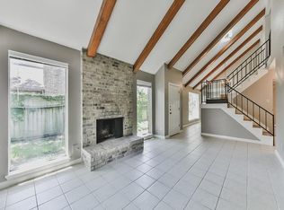 403 S Austin St, Webster, TX 77598