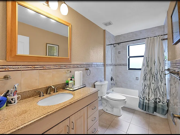 5200 NW 67th Ave — Photo 14