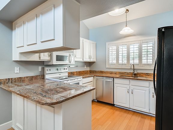 4th image of 6218 N 21st Dr