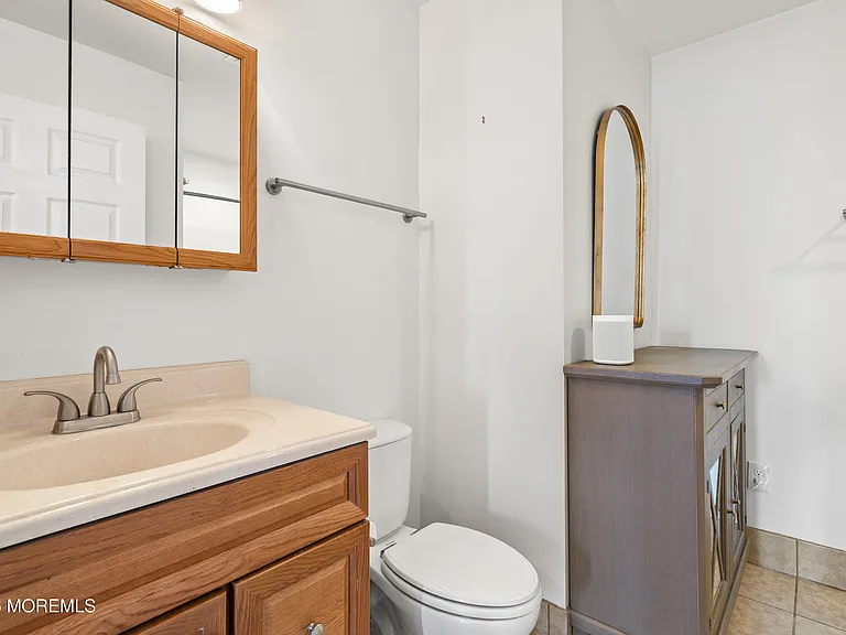 81 Sheridan St — Photo 13
